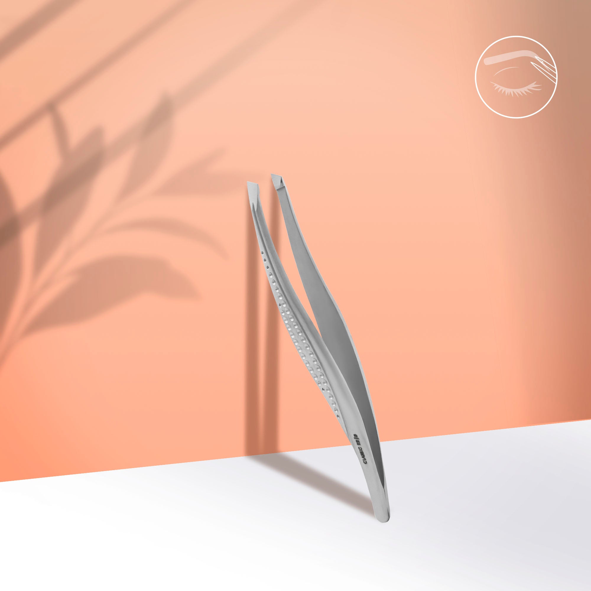 Pinça para Sobrancelhas CLASSIC 12 TIPO 3 (Borda Chanfrada Larga) 1 Pinça para Sobrancelhas CLASSIC 12 TIPO 3 (Borda Chanfrada Larga)